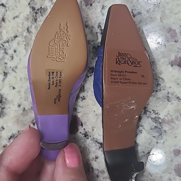 Just the Right Shoe Collection - Picture 6 of 10